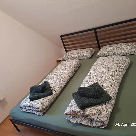 Apartment Im Gruenen 2 *